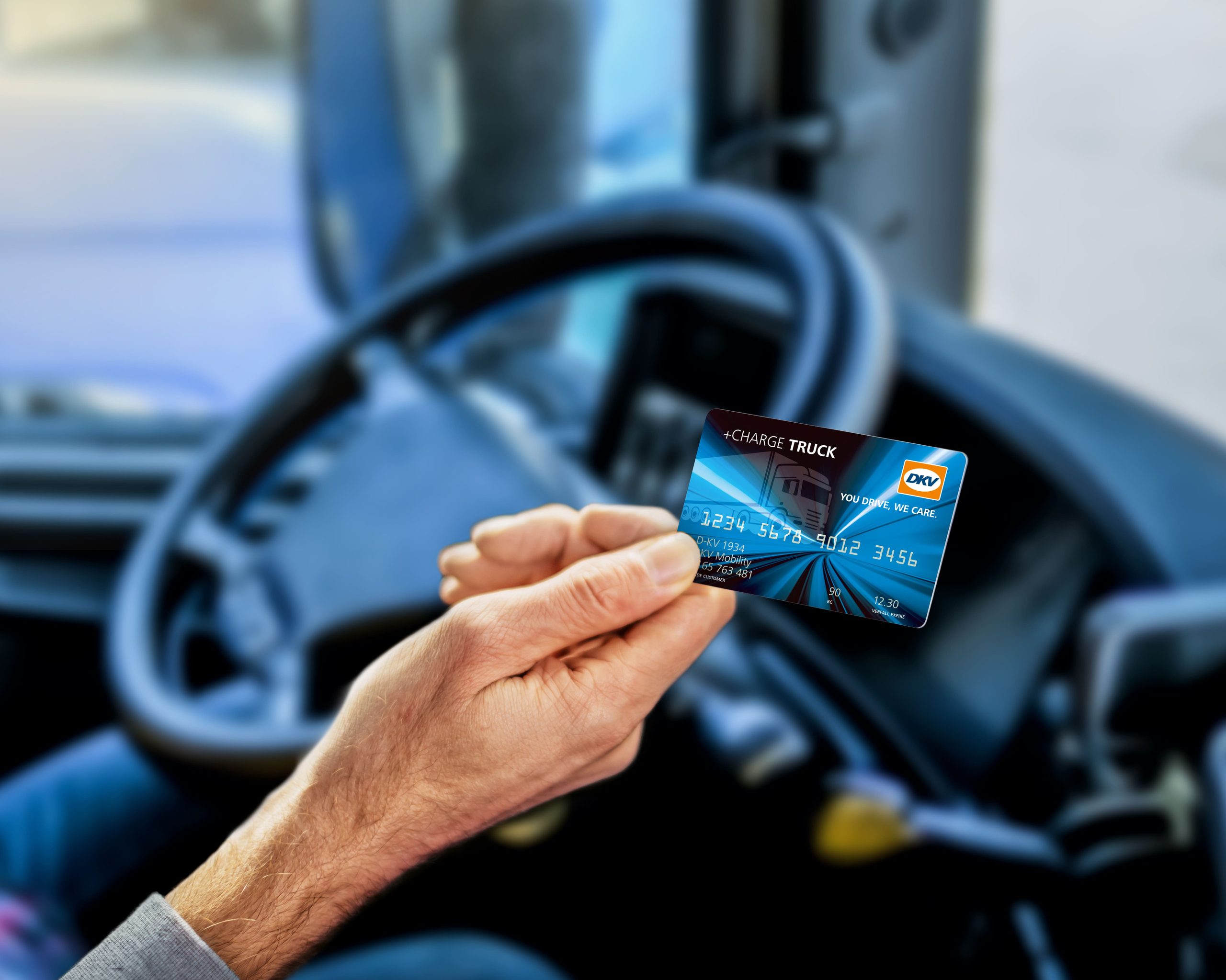 DKV Mobility, elektrikli kamyonlara özel şarj kartını kullanıma sundu
